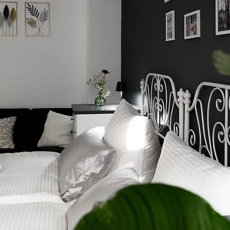 Apartment Deluxe With Balcony Near Stadium & *