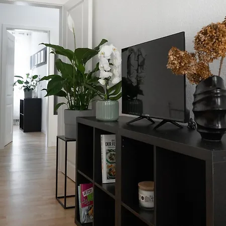 Apartment Deluxe With Balcony Near Stadium & *